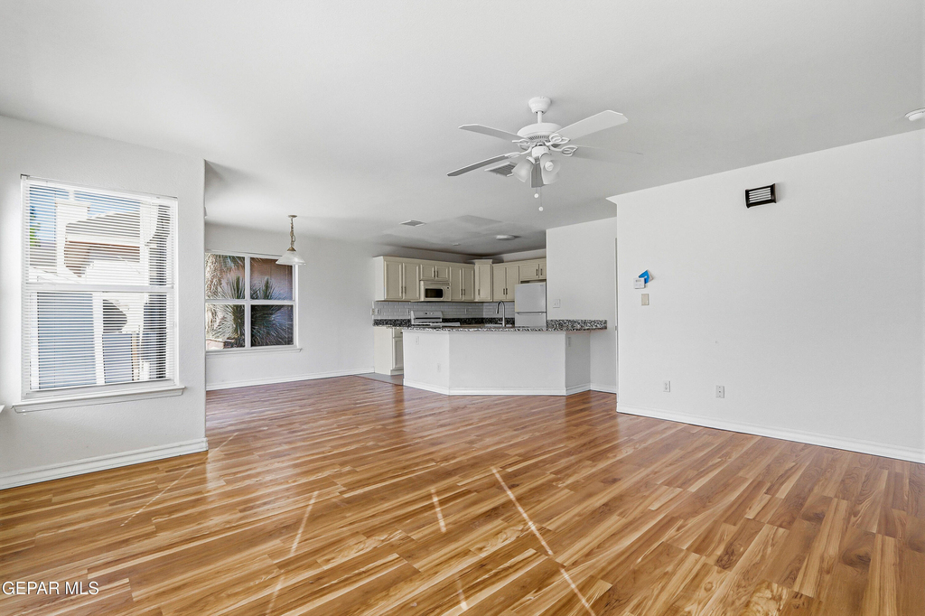 7105 Tierra Roja Street - Photo 9