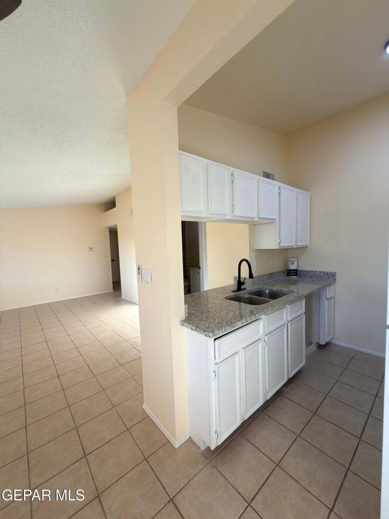 2121 Lake Omega Street - Photo 8