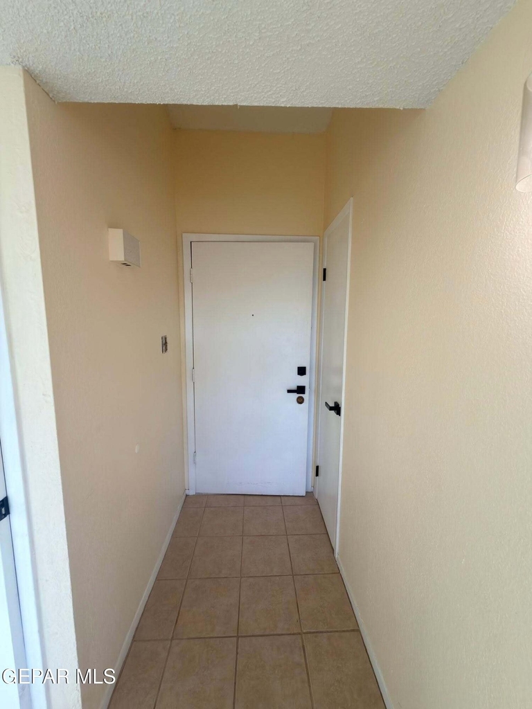 2121 Lake Omega Street - Photo 3