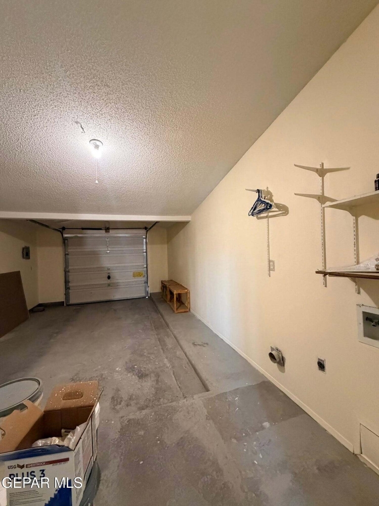 2121 Lake Omega Street - Photo 18