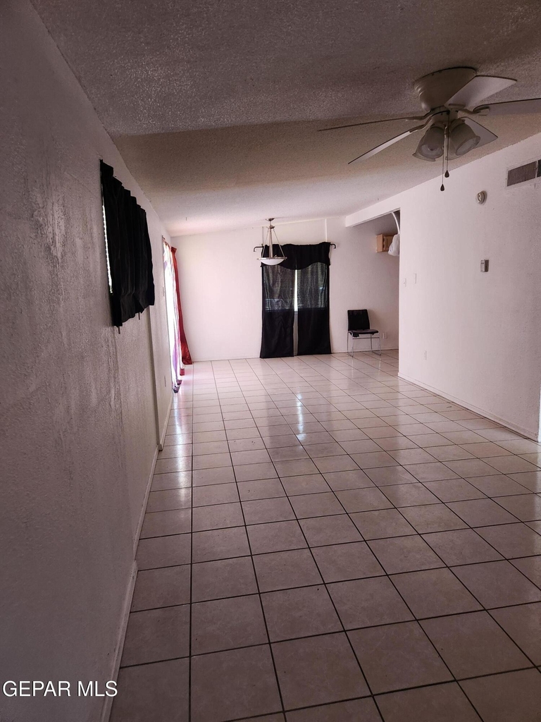 10331 Blythe Drive - Photo 4