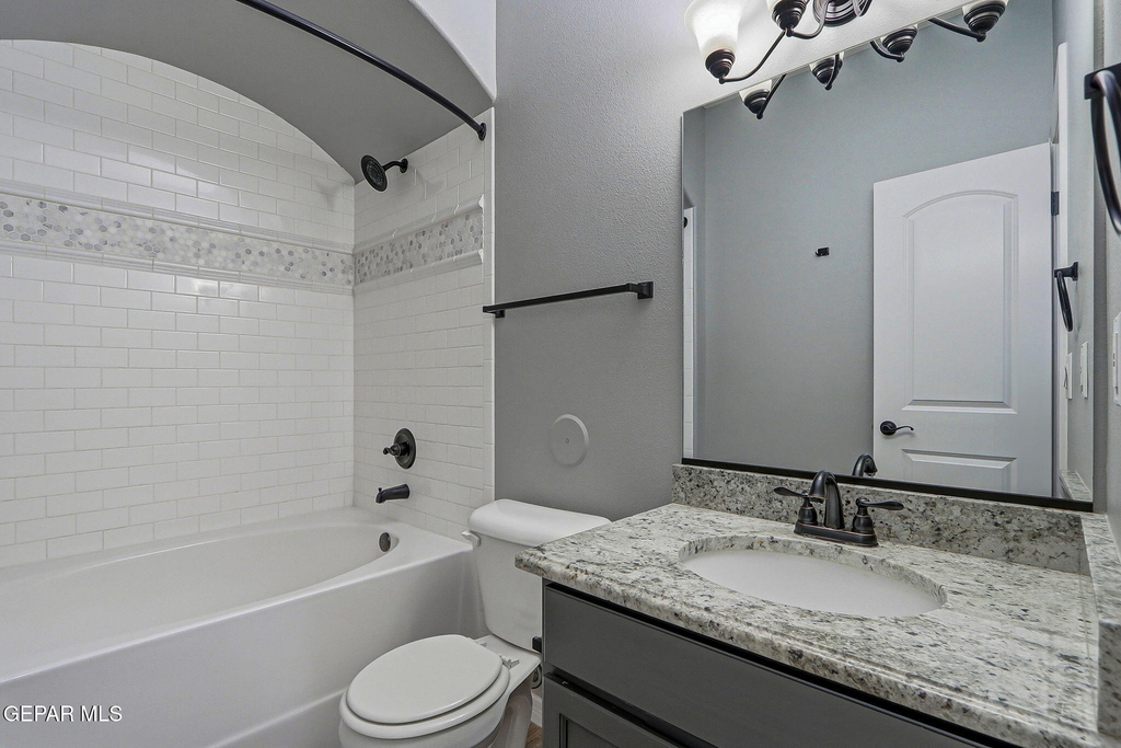2120 Honour Point Place - Photo 14