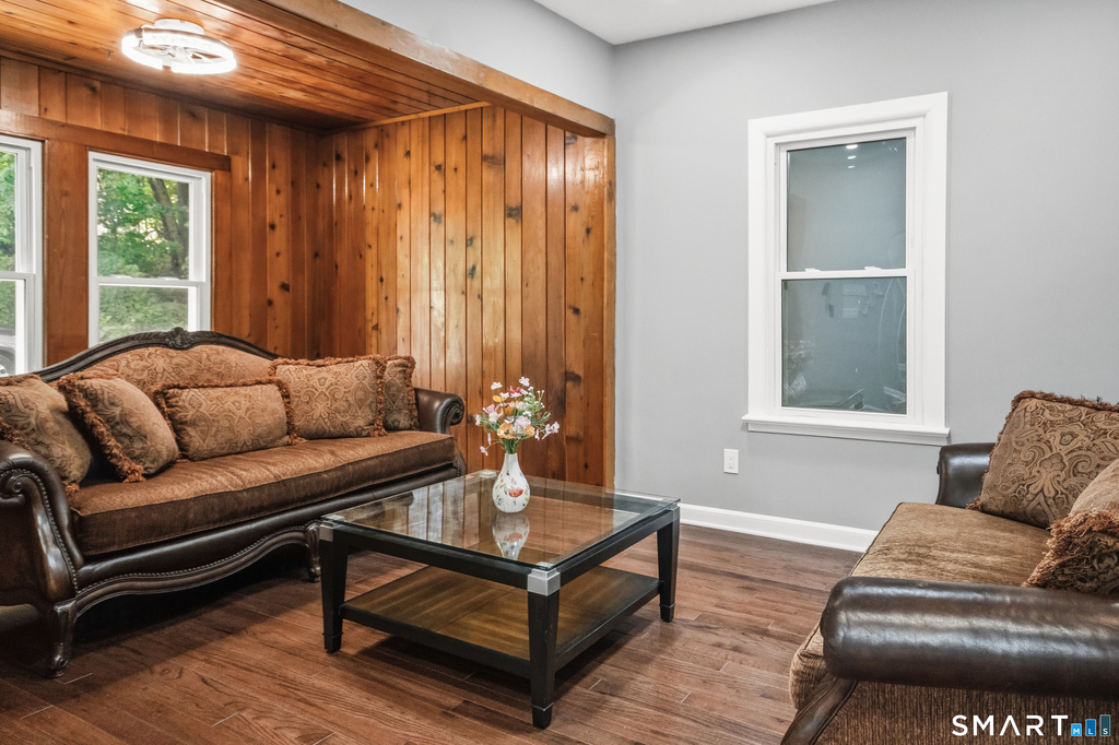 275 Riverview Avenue - Photo 9