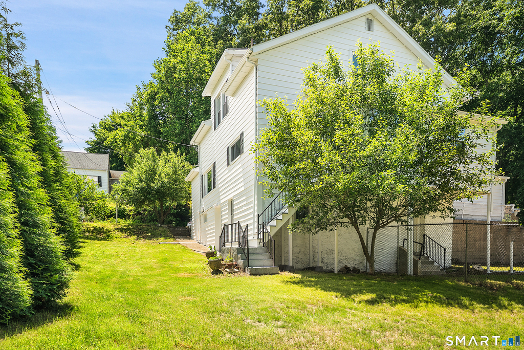 275 Riverview Avenue - Photo 35