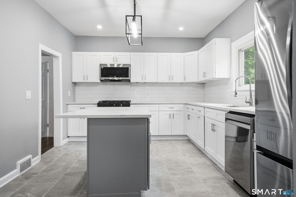 275 Riverview Avenue - Photo 4