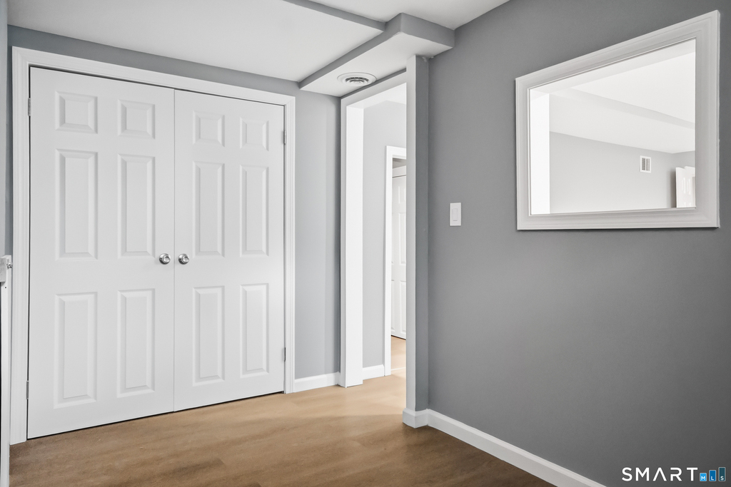 275 Riverview Avenue - Photo 32
