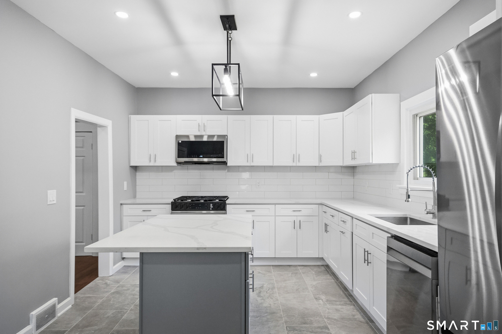 275 Riverview Avenue - Photo 8