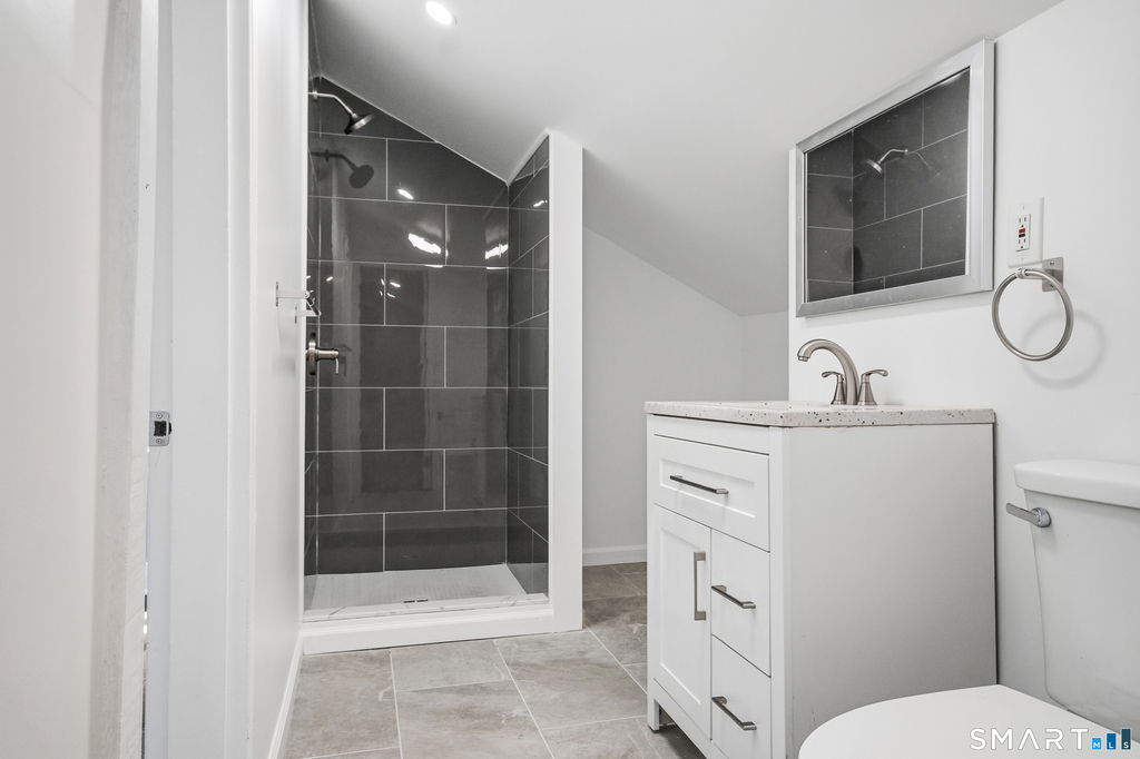 275 Riverview Avenue - Photo 26