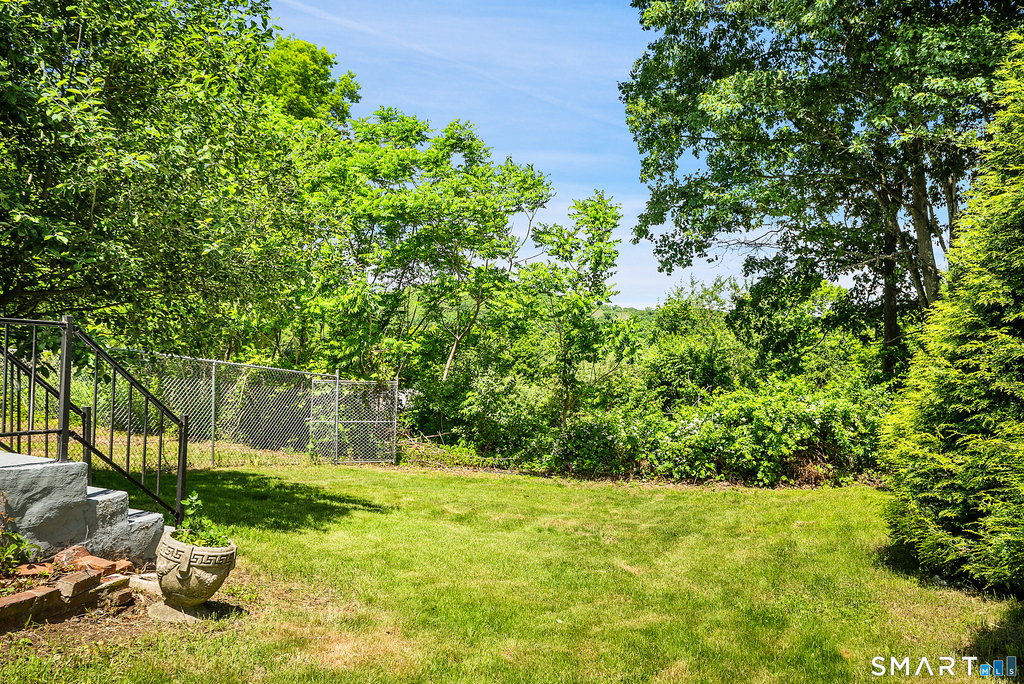 275 Riverview Avenue - Photo 34