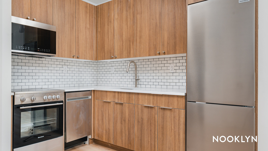 68 Gold Street - Photo 3