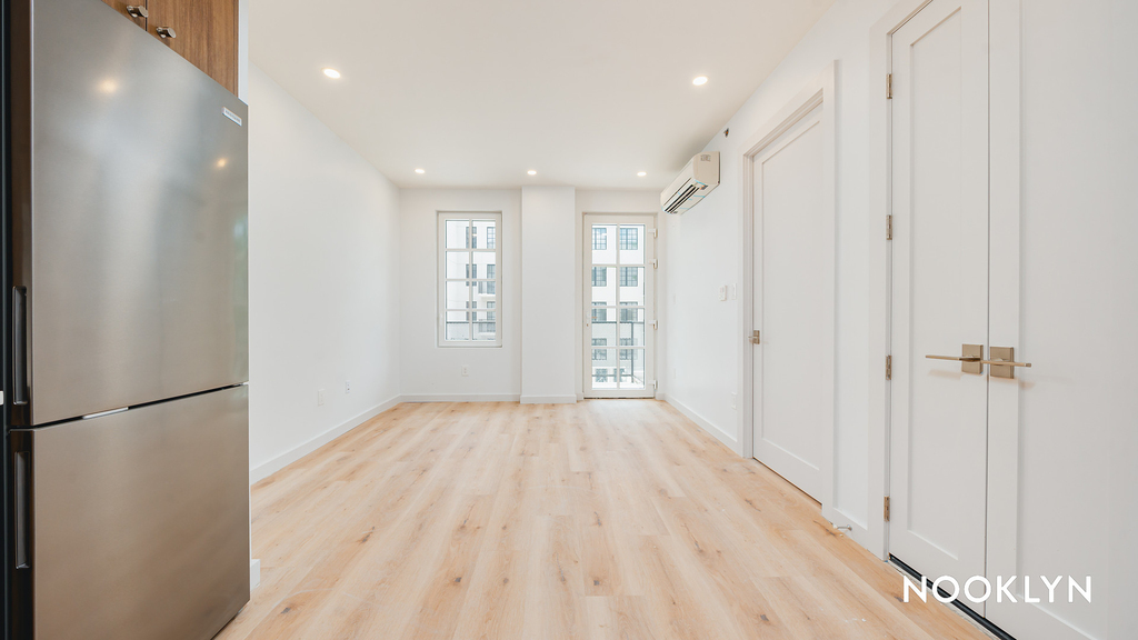 68 Gold Street - Photo 1