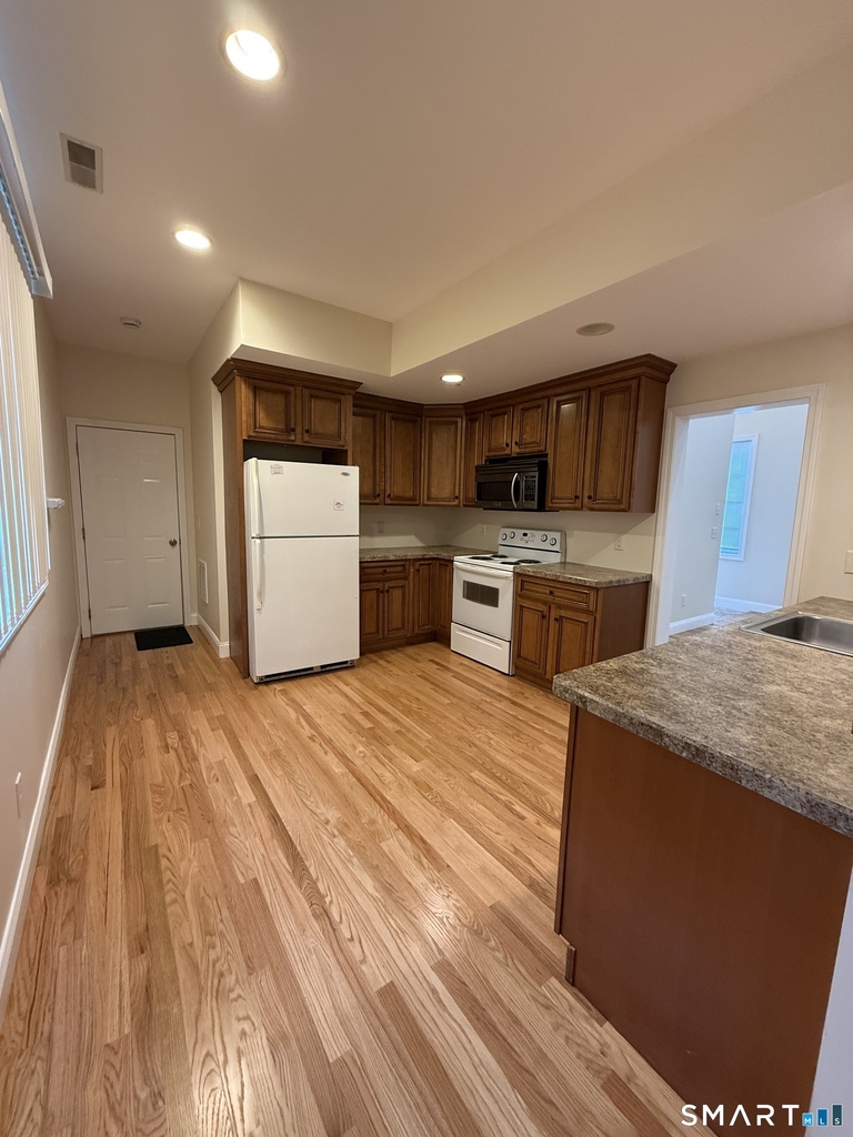 30 Delaware Avenue - Photo 3