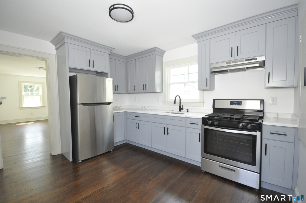 20 Mountain Street - Photo 2