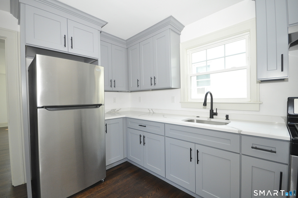 20 Mountain Street - Photo 4