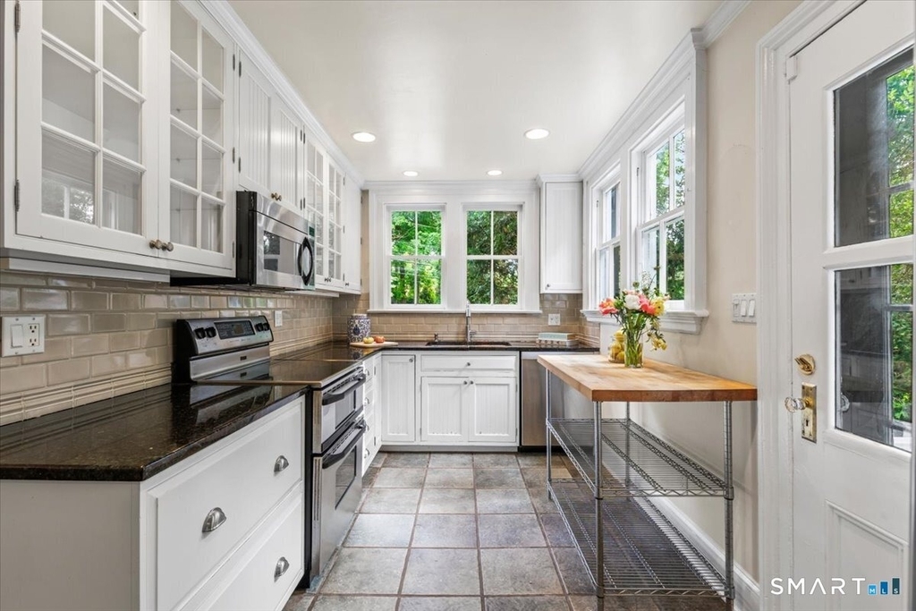 332 Riversville Road - Photo 10