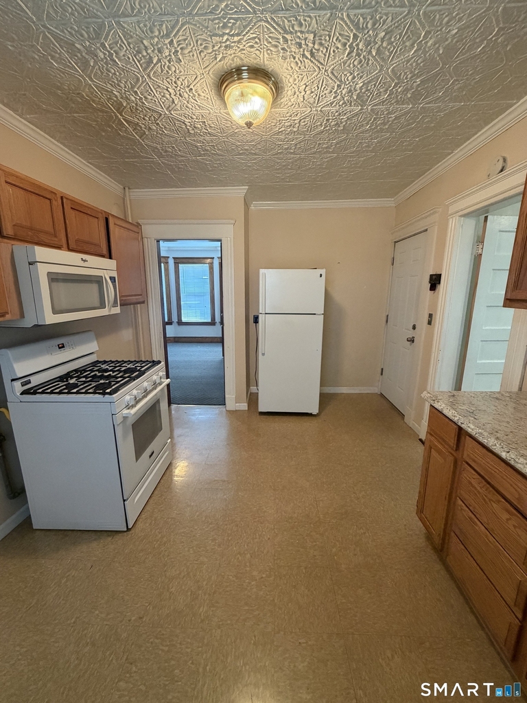 9 Pierpont Street - Photo 1