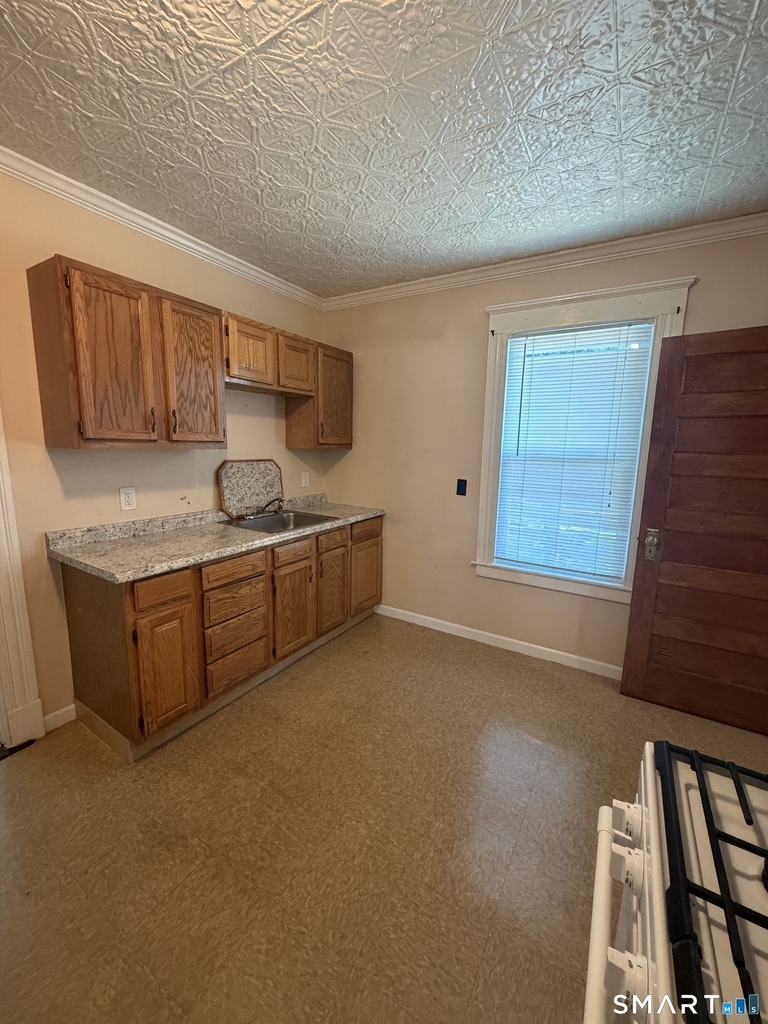 9 Pierpont Street - Photo 3