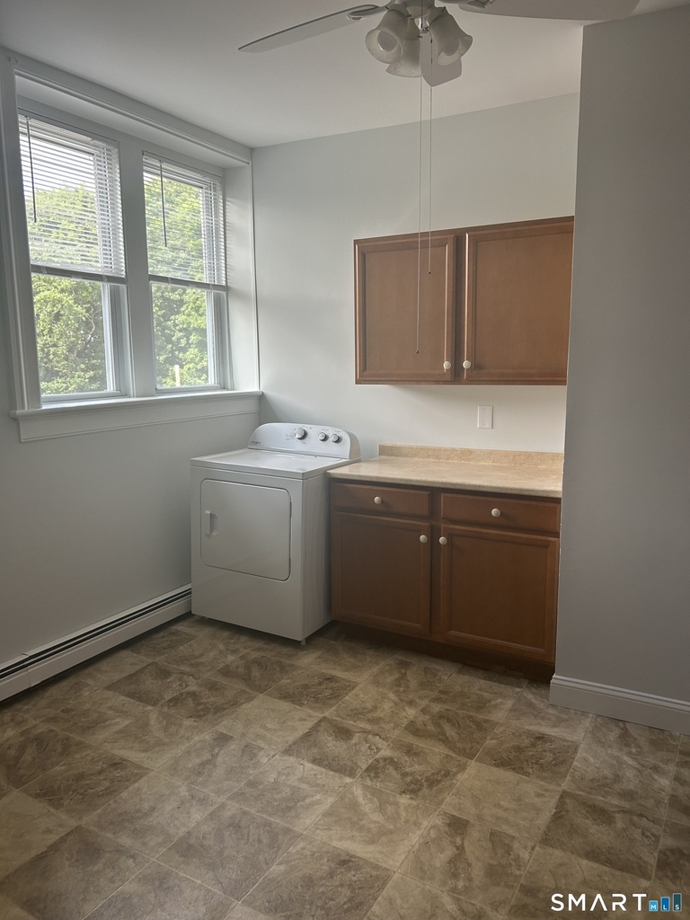 304 Caroline Street - Photo 2