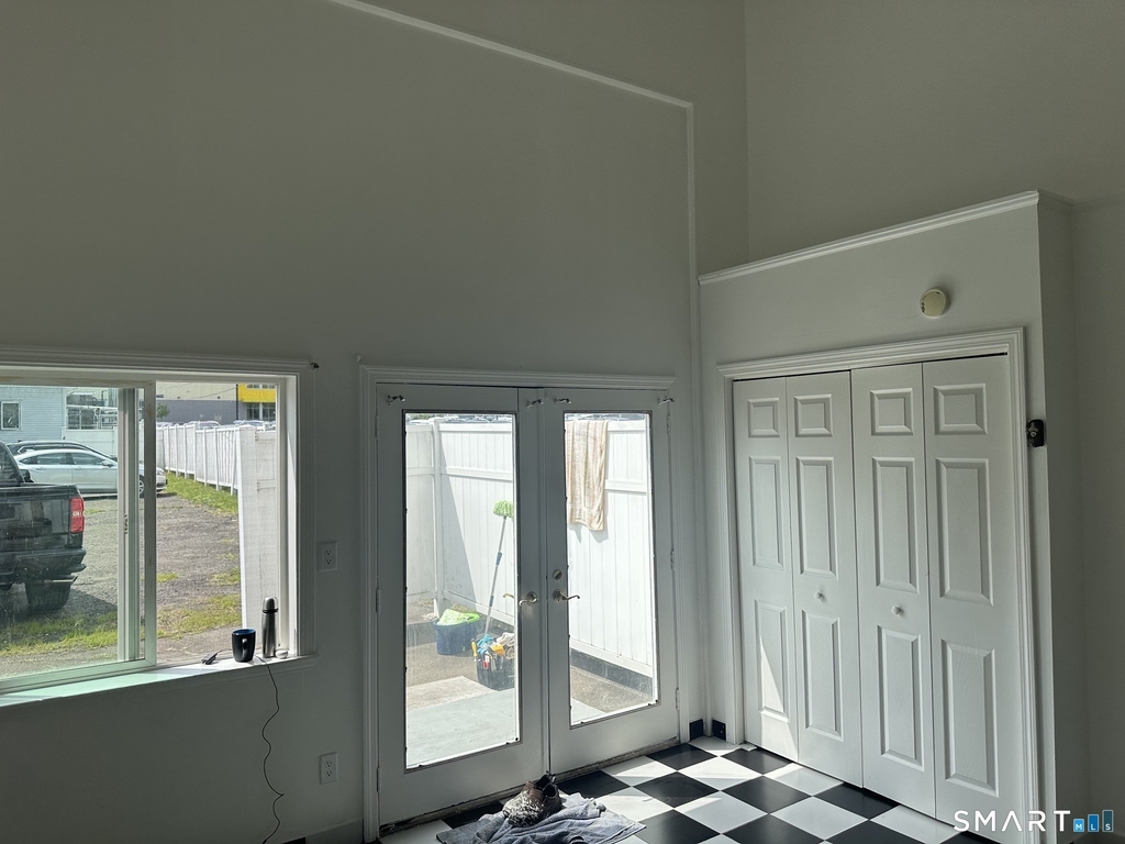 379 Derby Avenue - Photo 0