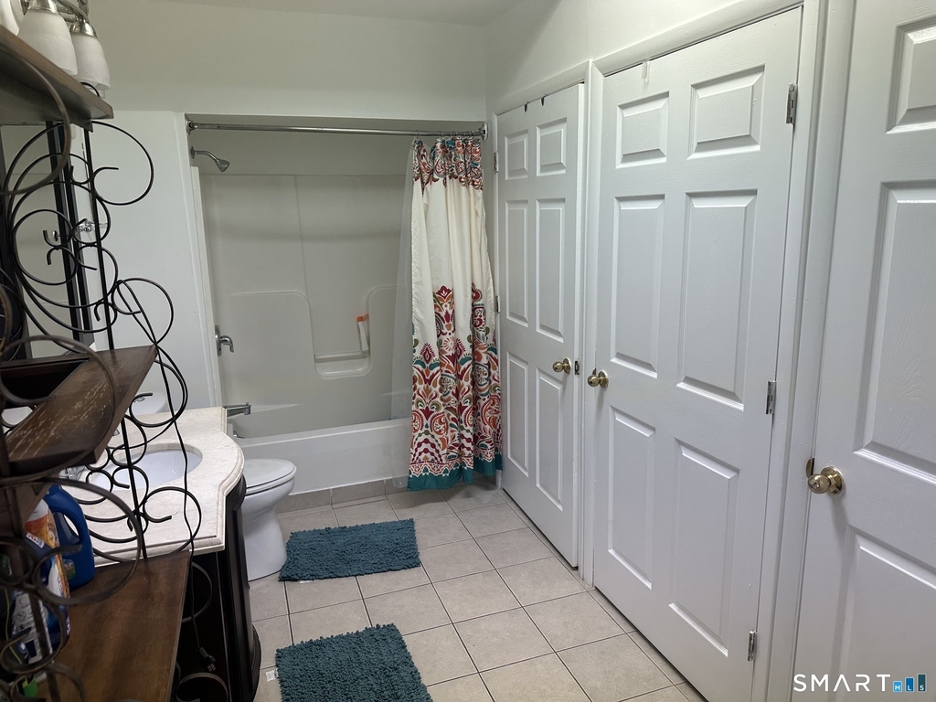 379 Derby Avenue - Photo 2