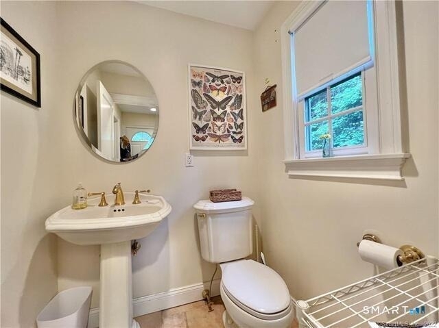 298 Erskine Road - Photo 13