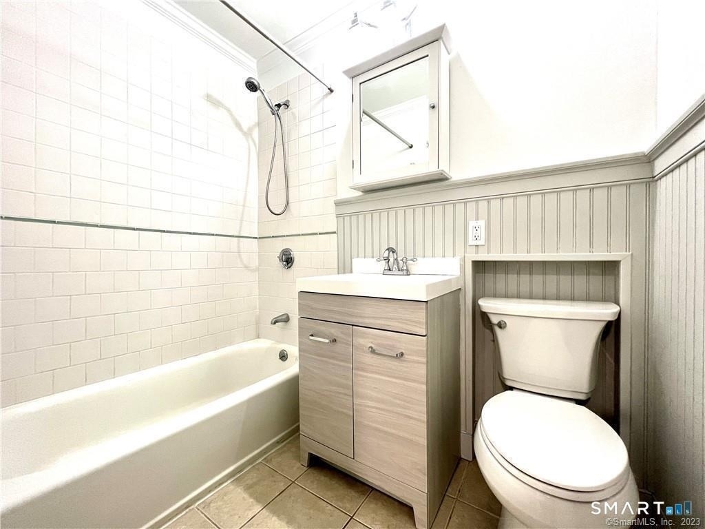 11 Bedford Avenue - Photo 9