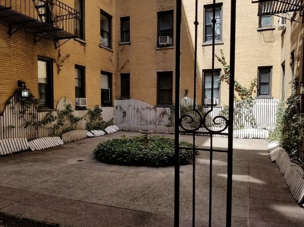 305 West 45th Street - Photo 3
