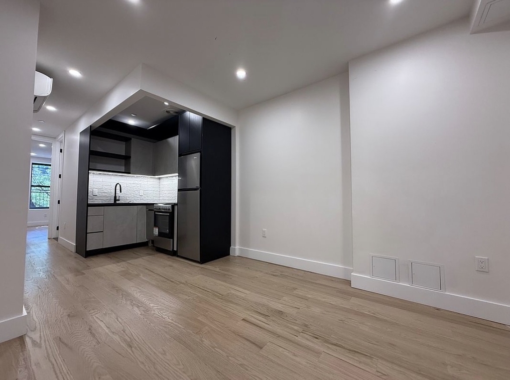 2324 Bedford Avenue - Photo 7