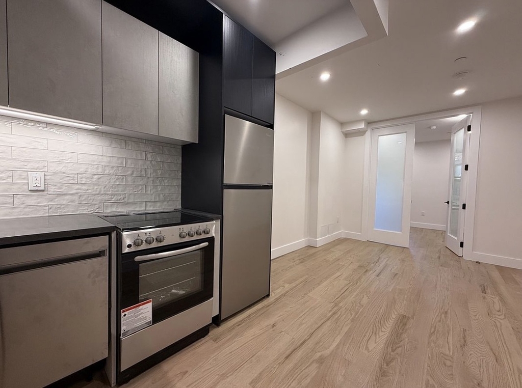 2324 Bedford Avenue - Photo 12