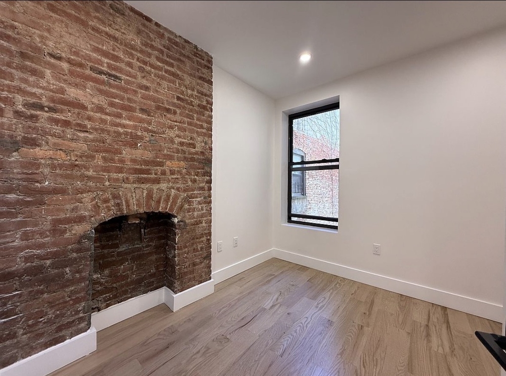 2324 Bedford Avenue - Photo 8
