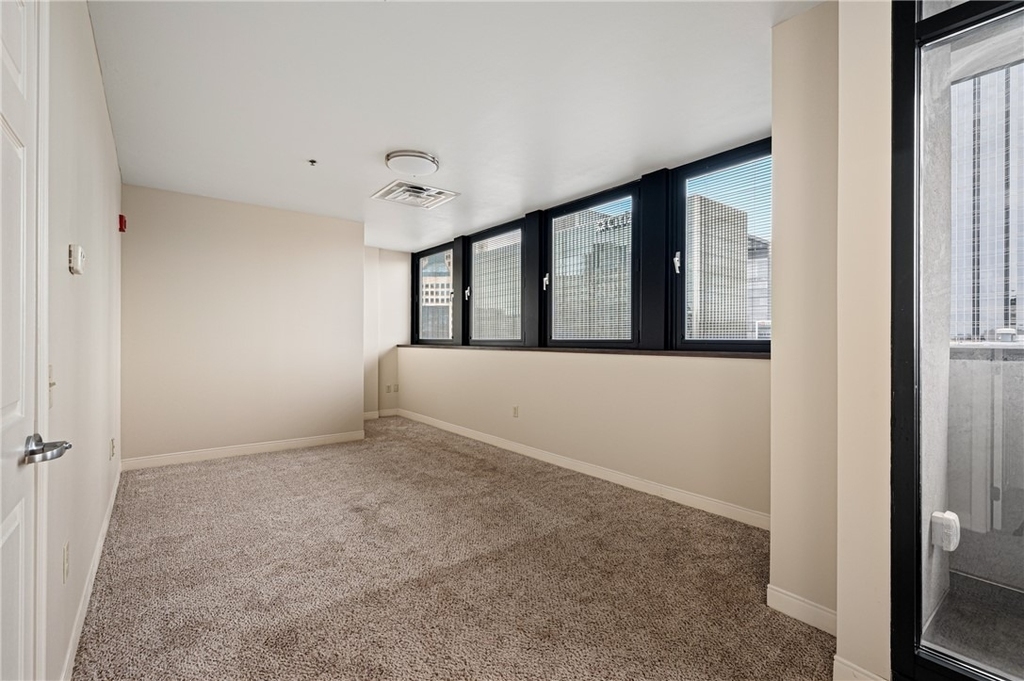300 Liberty Avenue #1518 - Photo 7
