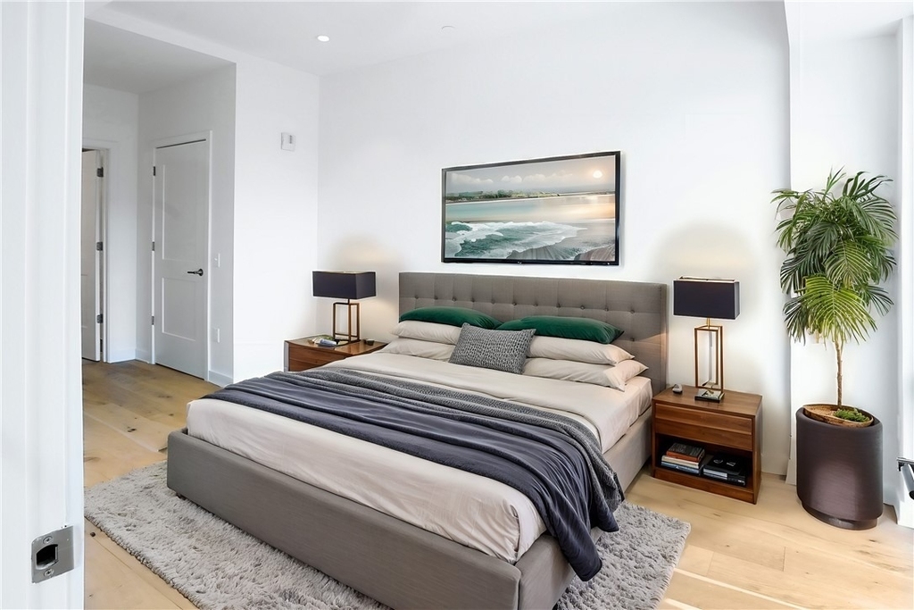 2330 Penn Ave - Photo 3