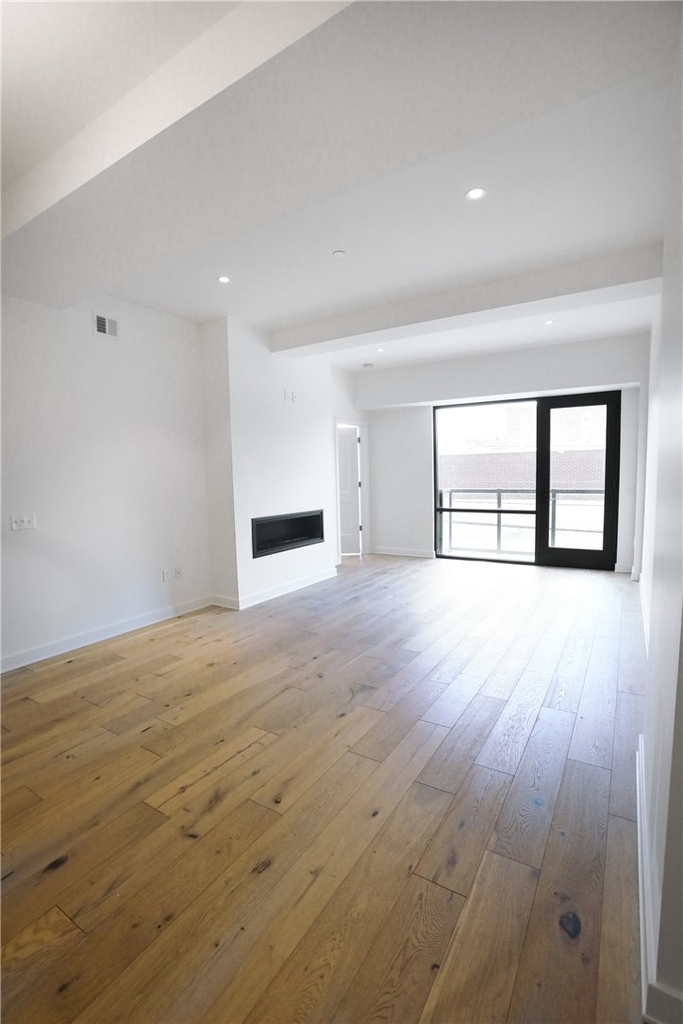 2330 Penn Ave - Photo 12