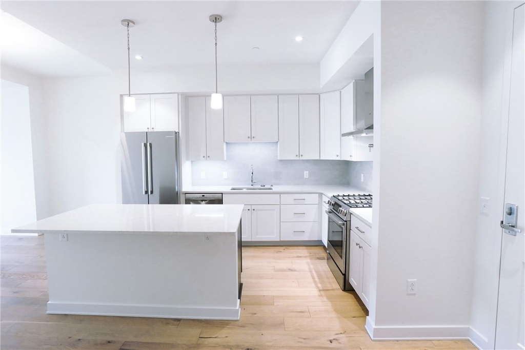 2330 Penn Ave - Photo 10