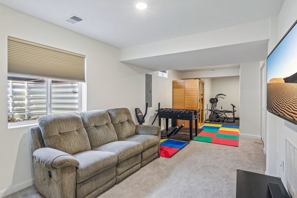 1105 Deerfield Drive - Photo 32