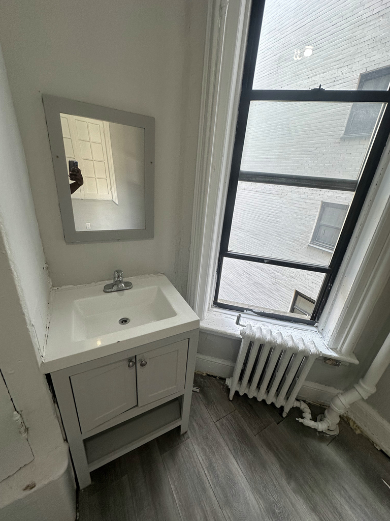 358 west 51th - Photo 4