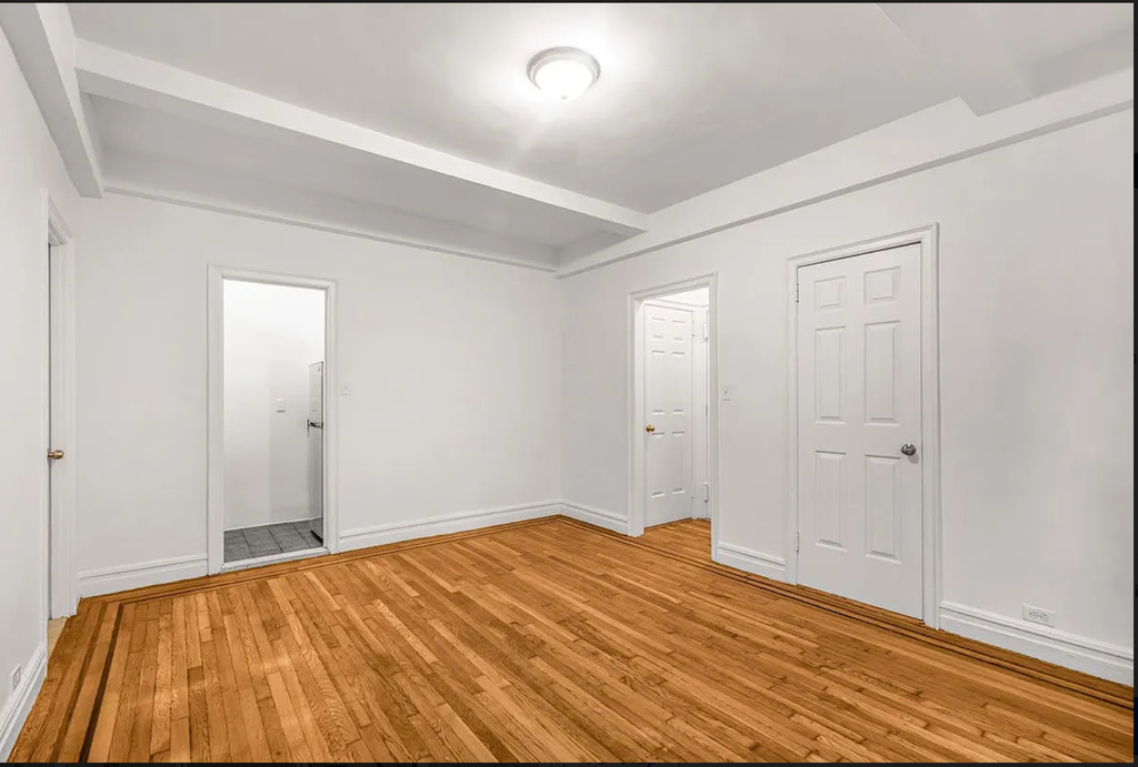 West 23th Street - Photo 3
