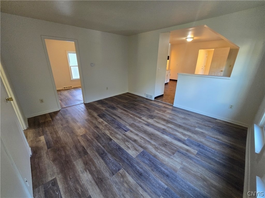 112 Helen Street - Photo 2