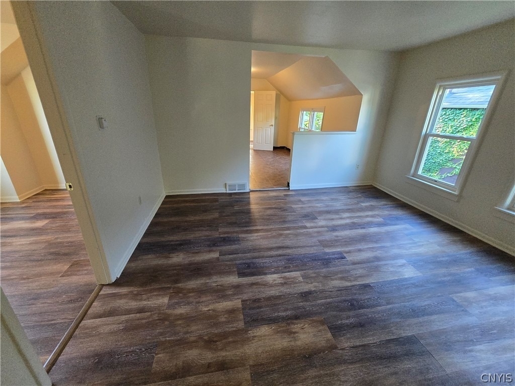 112 Helen Street - Photo 3