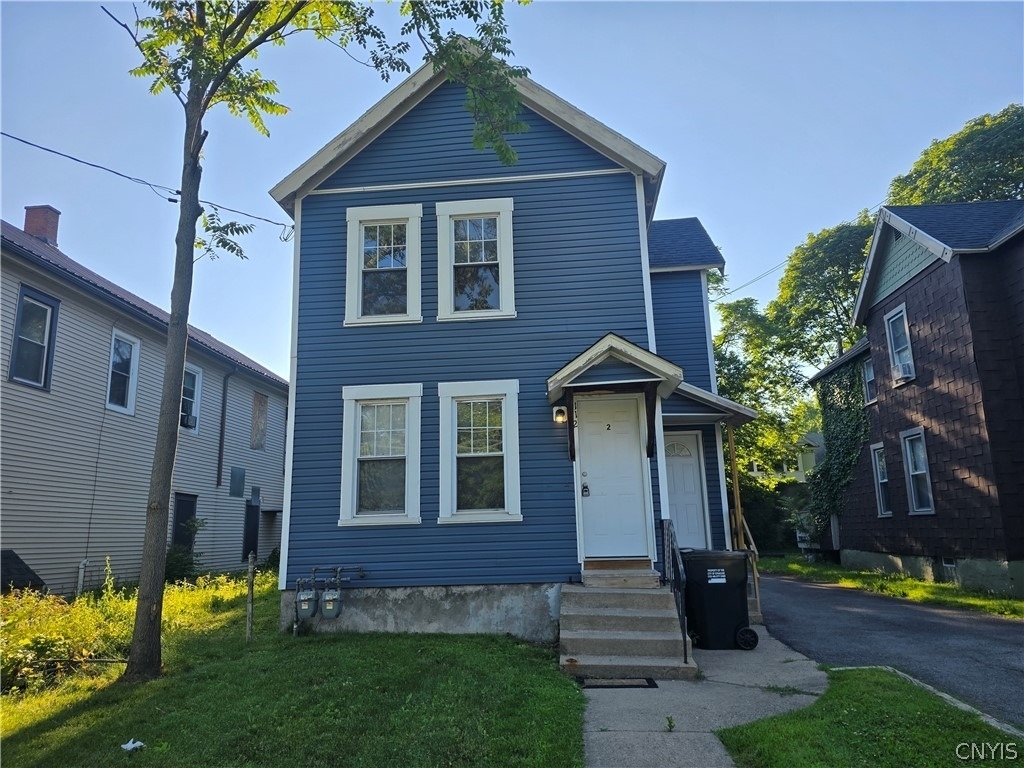 112 Helen Street - Photo 0
