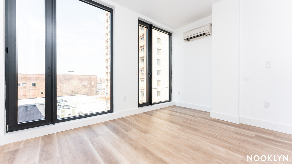303 Wythe Avenue - Photo 1