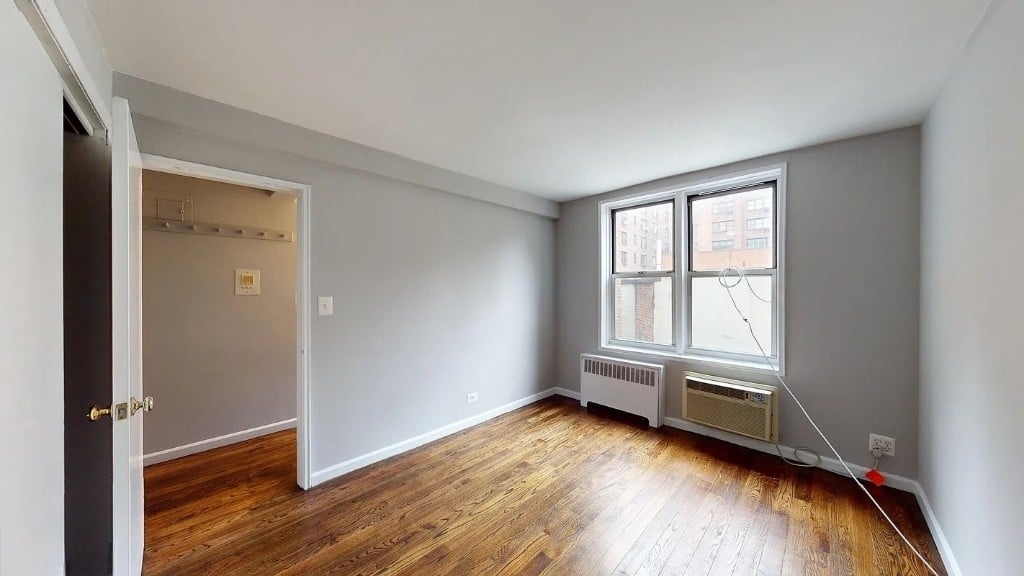 East 58th Street - Photo 6