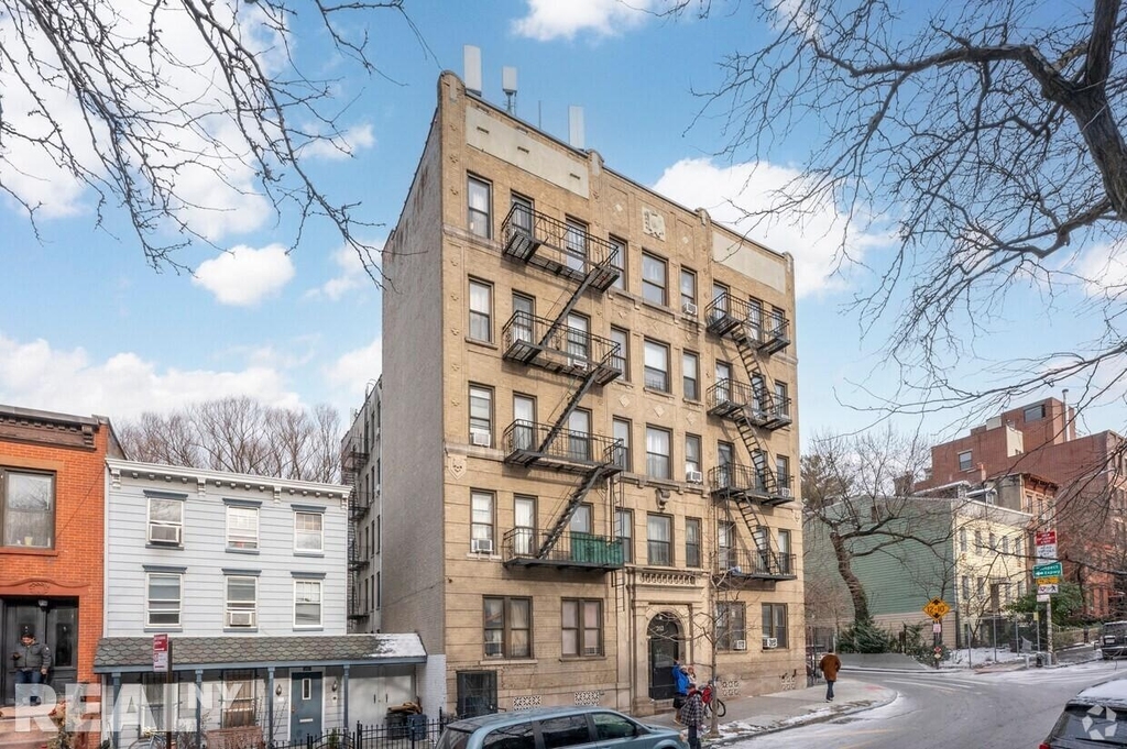 17th Street - Photo 9