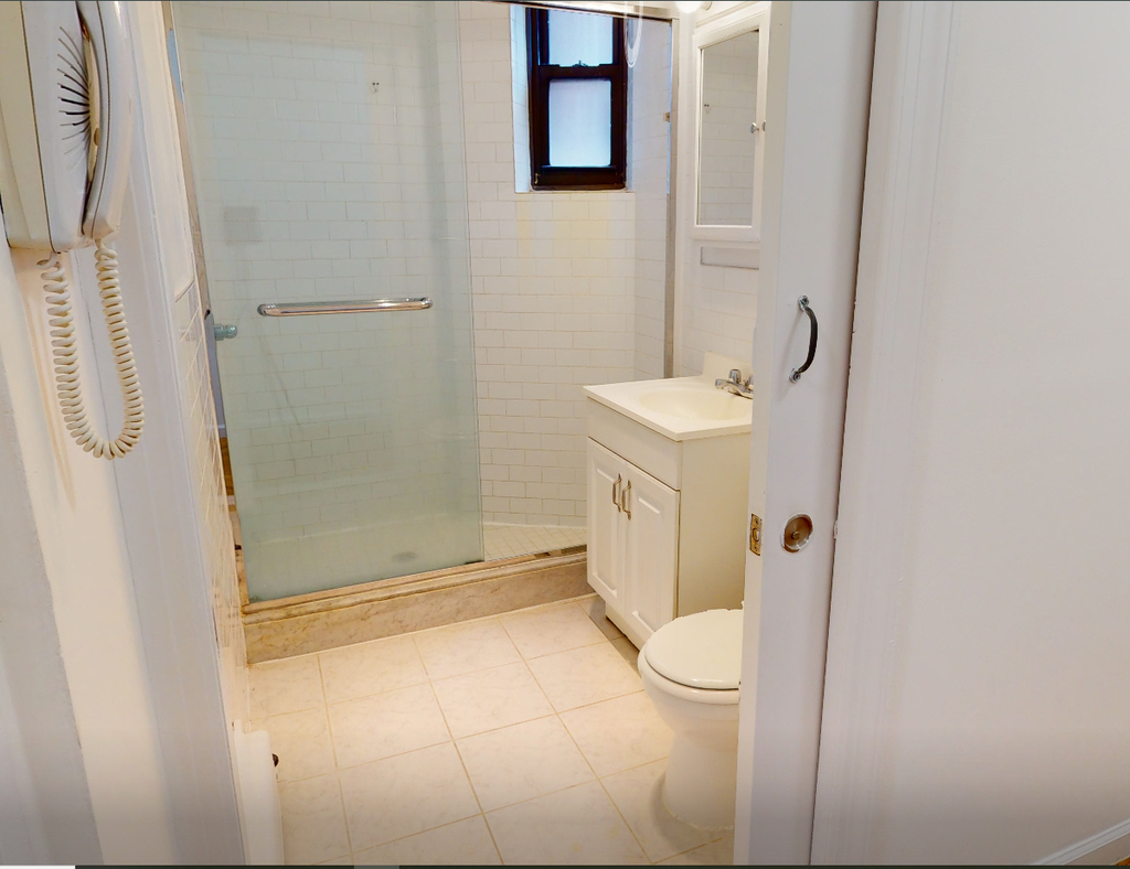 318 East 89th Street - Photo 1
