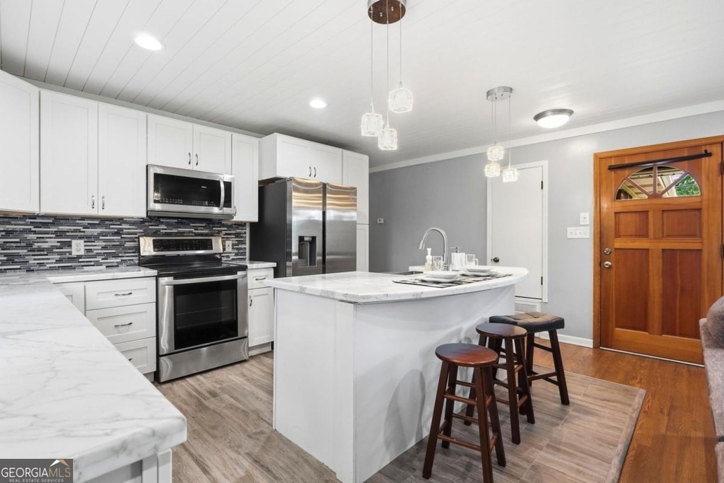 1808 Sandy Plains Road - Photo 6