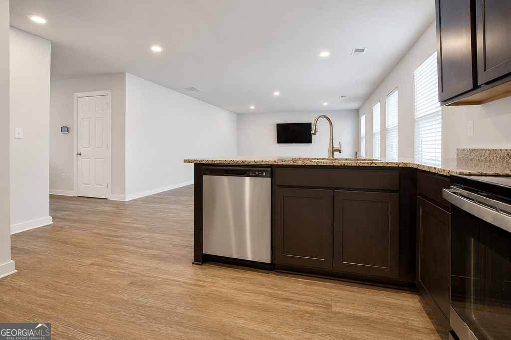 1129 Bluecoat Circle - Photo 4