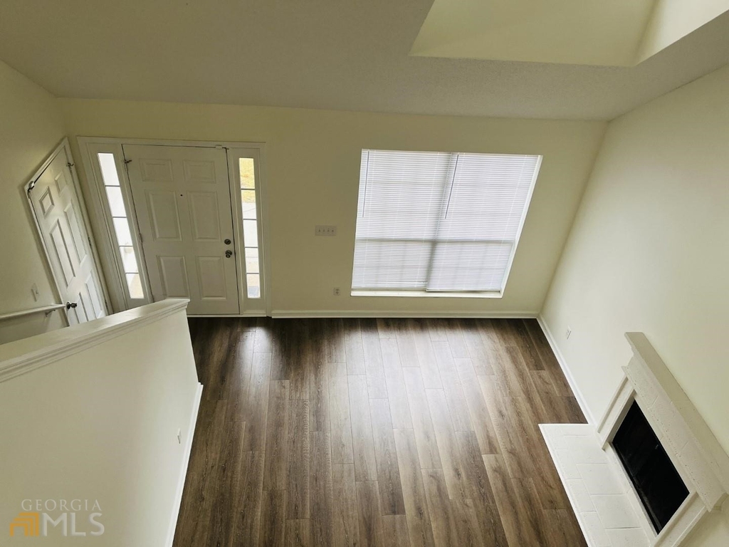 4037 Ravenwood Court - Photo 5