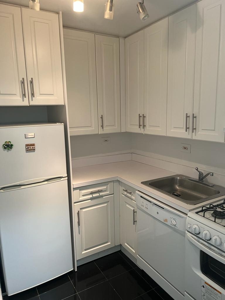 East 76th Street - Photo 1