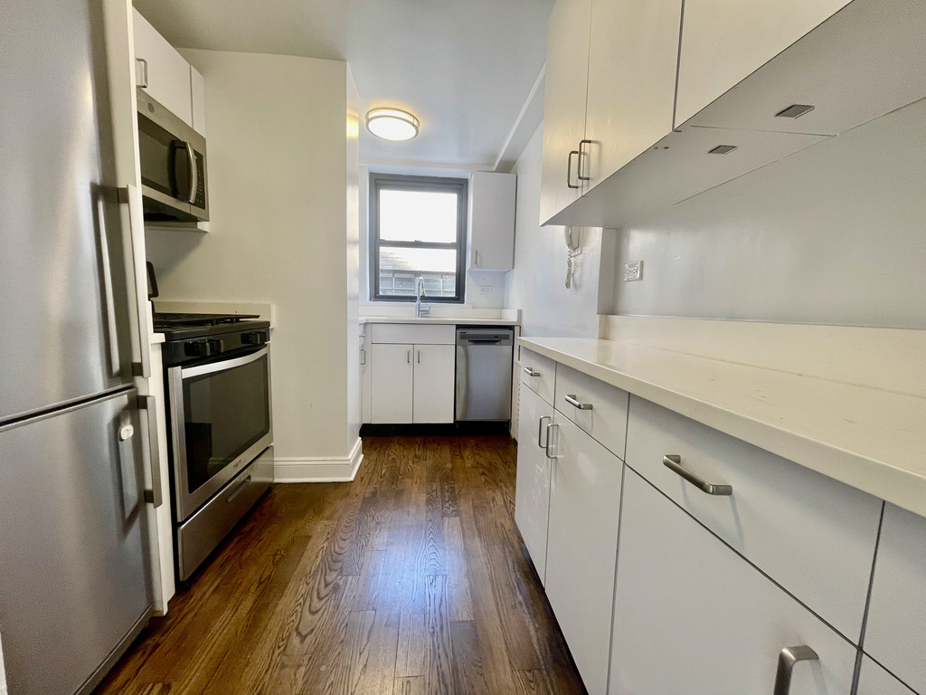East 57th Street - Photo 1