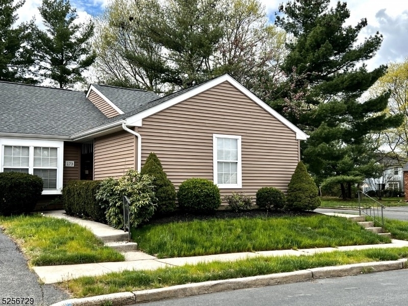 173 Jordans Cir - Photo 0